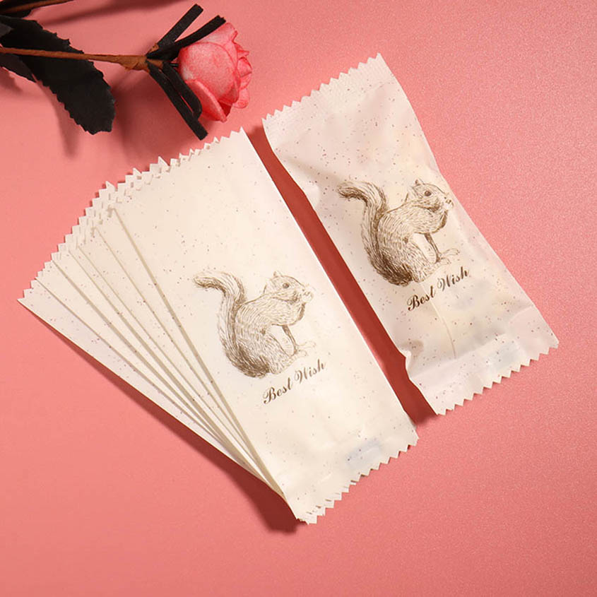 Food Snacks For Christmas - 100pcs/lot Cartoon Squirrel Decor Nougat Gift