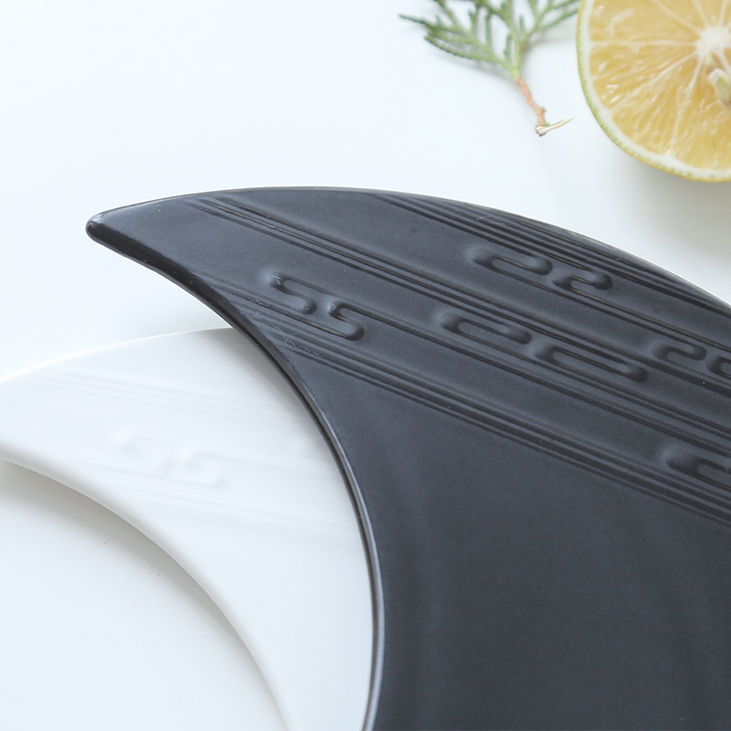 Creative Crescent Ceramic West - Food Snacks That Are Black recension och pris